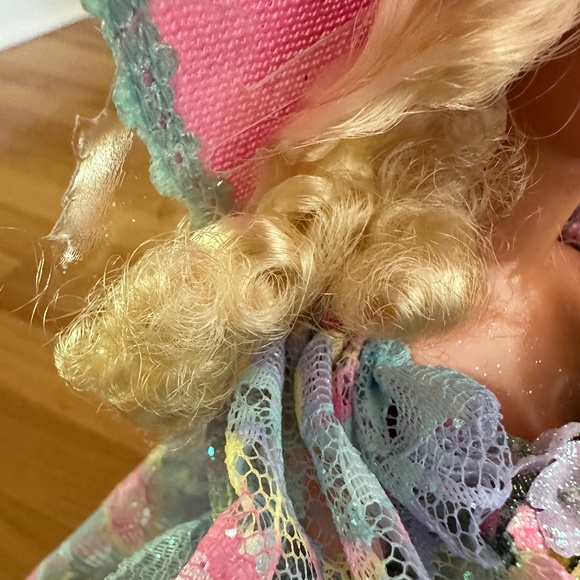 Spring Bouquet Barbie Enchanted Seasons Collection 1994 - Picture 9 of 16